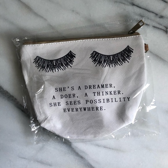 She’s A Dreamer Make Up Cosmetic Bag Wristlet - Picture 3 of 3